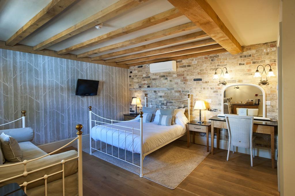 The Fox By Greene King Inns Bury St. Edmunds Habitación foto